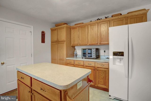 1407 HAMILTON HILLS DRIVE, Chambersburg, PA 17202