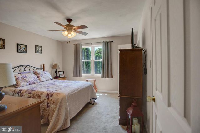 1407 HAMILTON HILLS DRIVE, Chambersburg, PA 17202