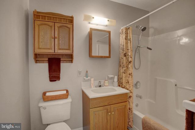 1407 HAMILTON HILLS DRIVE, Chambersburg, PA 17202