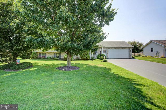1407 HAMILTON HILLS DRIVE, Chambersburg, PA 17202