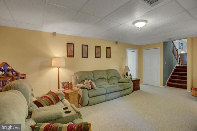 1407 HAMILTON HILLS DRIVE, Chambersburg, PA 17202
