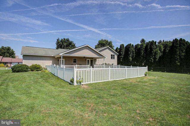 1407 HAMILTON HILLS DRIVE, Chambersburg, PA 17202