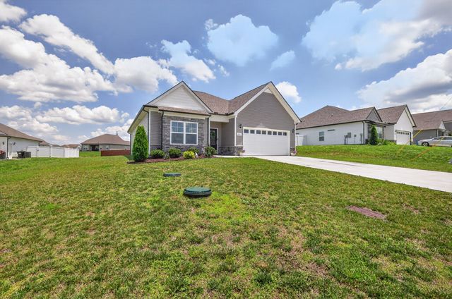 1422 Blackstone St, Murfreesboro, TN 37129