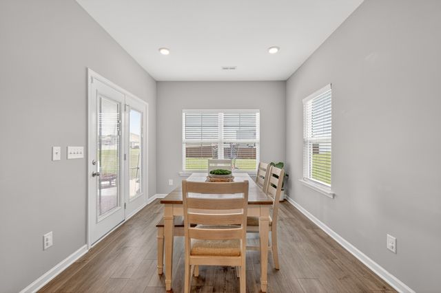 1422 Blackstone St, Murfreesboro, TN 37129