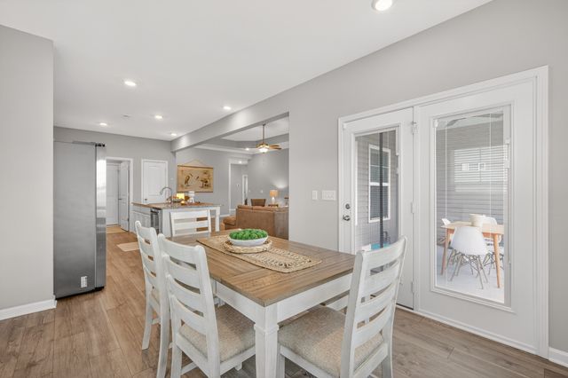 1422 Blackstone St, Murfreesboro, TN 37129