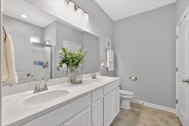 1422 Blackstone St, Murfreesboro, TN 37129