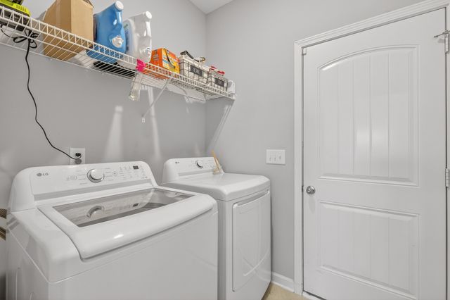 1422 Blackstone St, Murfreesboro, TN 37129