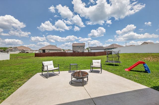 1422 Blackstone St, Murfreesboro, TN 37129