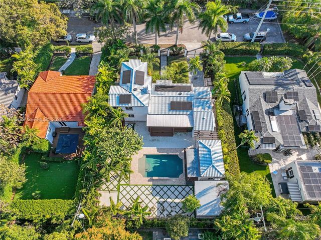 659 NE 73rd St, Miami, FL 33138