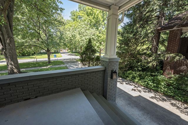 936 S Weller Avenue, Springfield, MO 65802