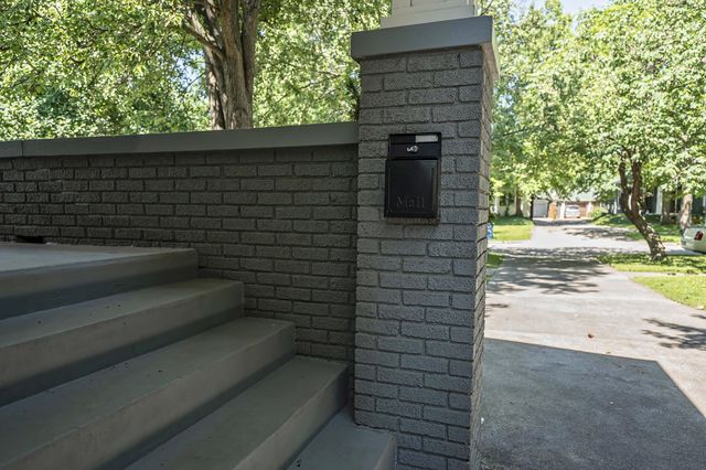 936 S Weller Avenue, Springfield, MO 65802
