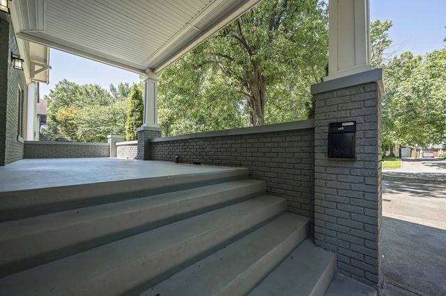 936 S Weller Avenue, Springfield, MO 65802