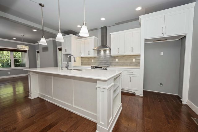 936 S Weller Avenue, Springfield, MO 65802