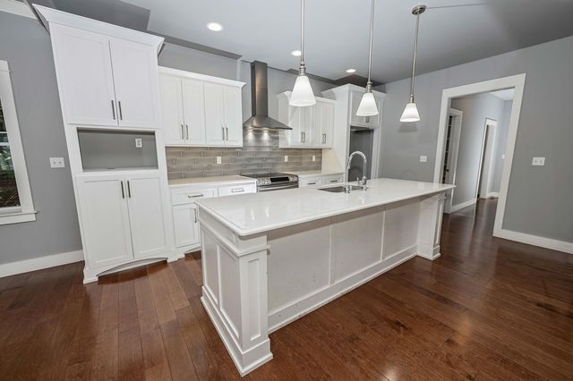 936 S Weller Avenue, Springfield, MO 65802
