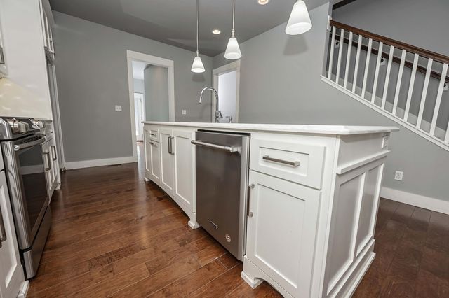 936 S Weller Avenue, Springfield, MO 65802