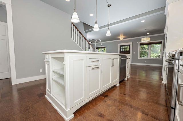936 S Weller Avenue, Springfield, MO 65802