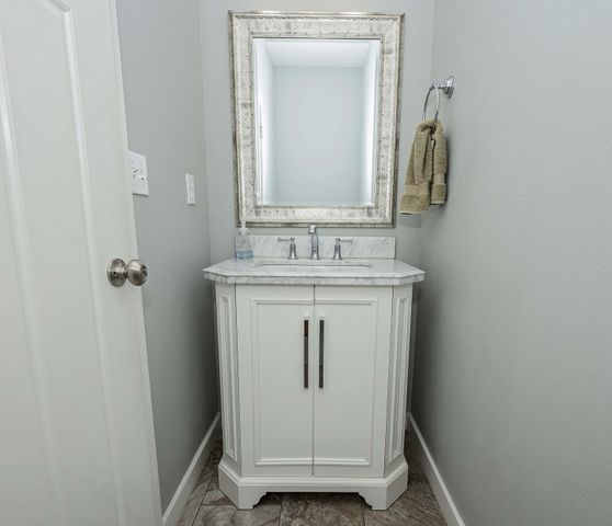 936 S Weller Avenue, Springfield, MO 65802