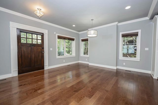 936 S Weller Avenue, Springfield, MO 65802