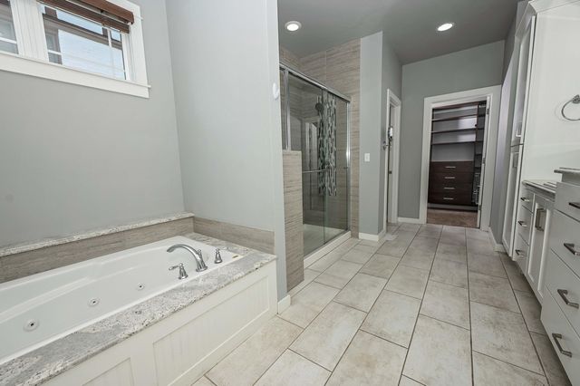 936 S Weller Avenue, Springfield, MO 65802