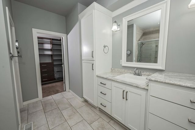 936 S Weller Avenue, Springfield, MO 65802
