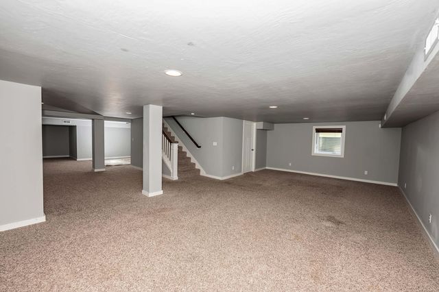 936 S Weller Avenue, Springfield, MO 65802