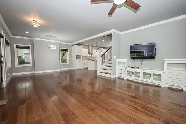 936 S Weller Avenue, Springfield, MO 65802