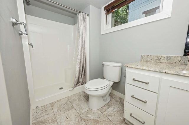 936 S Weller Avenue, Springfield, MO 65802