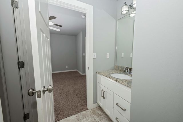 936 S Weller Avenue, Springfield, MO 65802