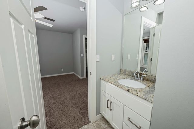 936 S Weller Avenue, Springfield, MO 65802