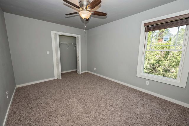 936 S Weller Avenue, Springfield, MO 65802