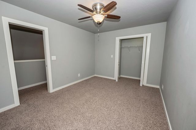 936 S Weller Avenue, Springfield, MO 65802