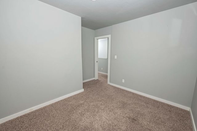 936 S Weller Avenue, Springfield, MO 65802