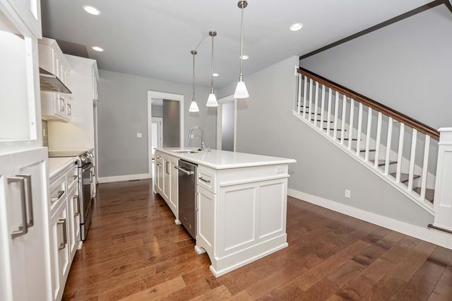 936 S Weller Avenue, Springfield, MO 65802
