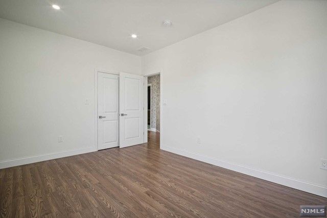 180 Stuyvesant Avenue, Kearny, NJ 07032