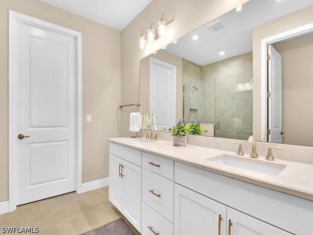 2561 Seychelles DR 308, Naples, FL 34112