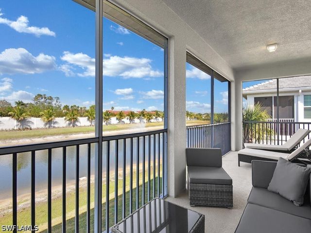 2561 Seychelles DR 308, Naples, FL 34112