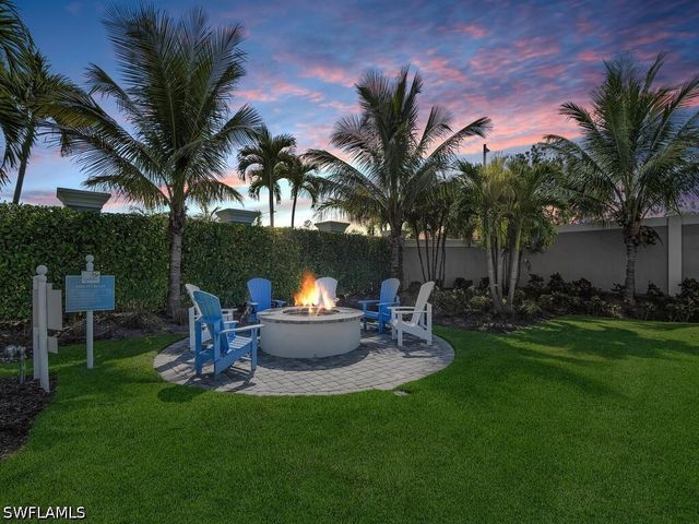 2561 Seychelles DR 308, Naples, FL 34112