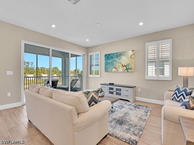 2561 Seychelles DR 308, Naples, FL 34112