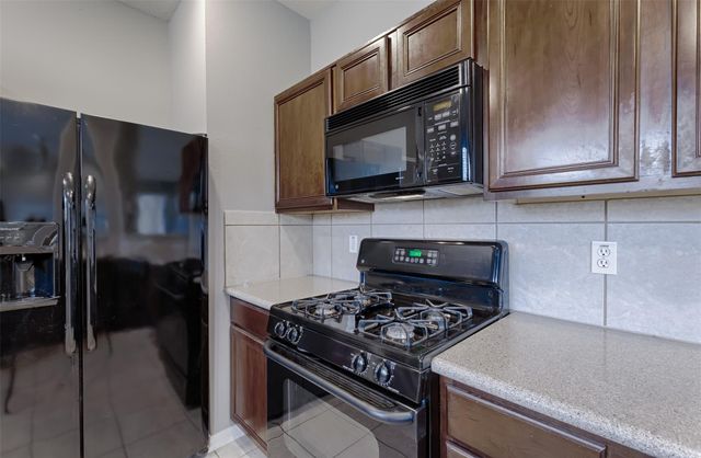 4018 Old Pine Grove Drive, Humble, TX 77346