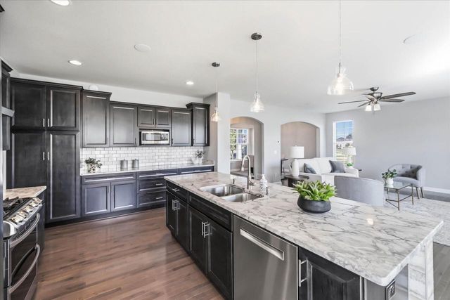 1815 E Lilac LANE, Oak Creek, WI 53154