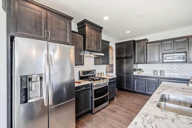 1815 E Lilac LANE, Oak Creek, WI 53154