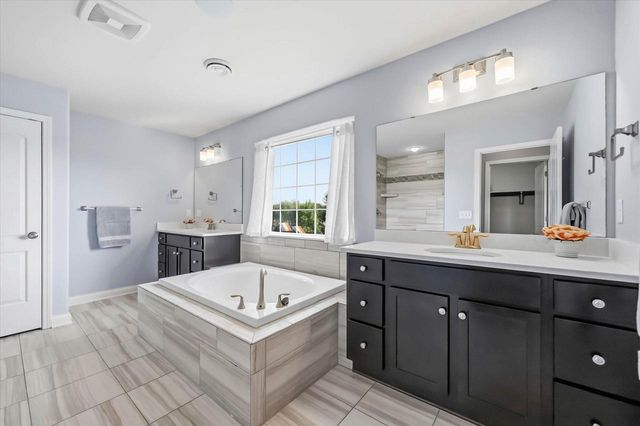 1815 E Lilac LANE, Oak Creek, WI 53154