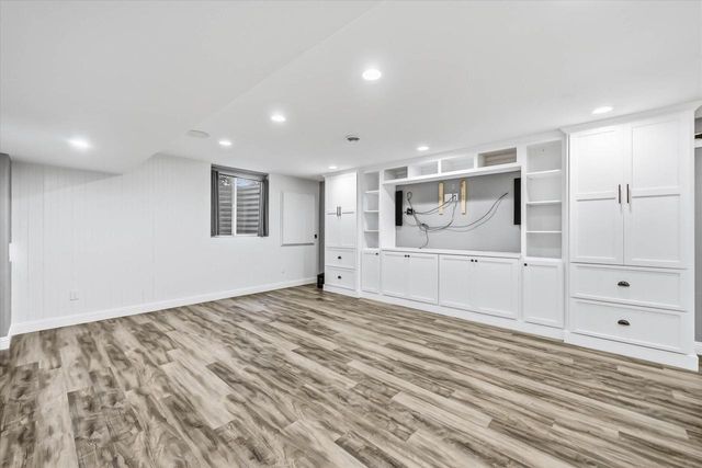 1815 E Lilac LANE, Oak Creek, WI 53154