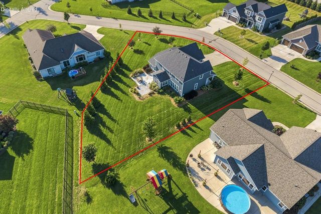 1815 E Lilac LANE, Oak Creek, WI 53154
