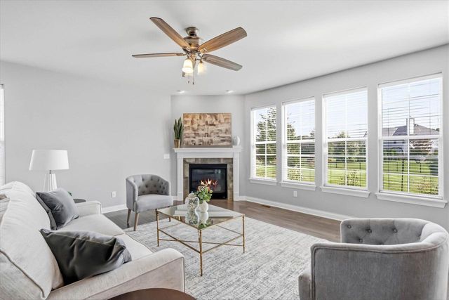 1815 E Lilac LANE, Oak Creek, WI 53154