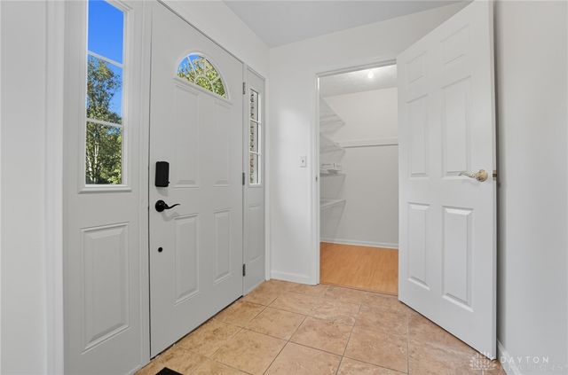 1553 Roamont Drive, Centerville, OH 45459