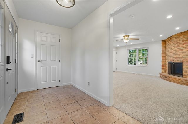 1553 Roamont Drive, Centerville, OH 45459