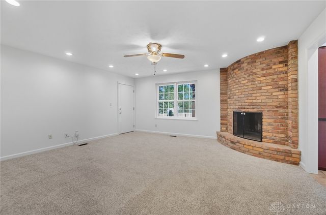 1553 Roamont Drive, Centerville, OH 45459