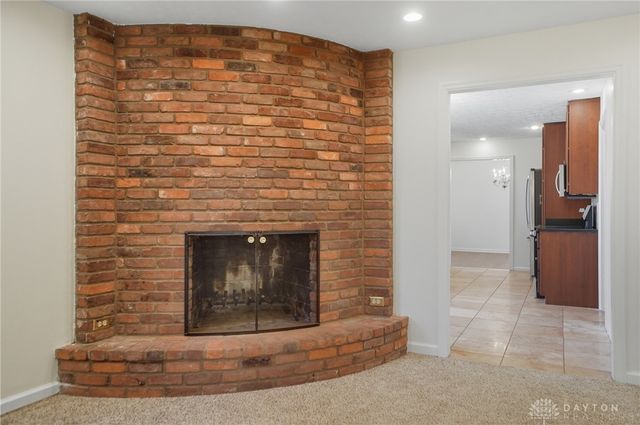 1553 Roamont Drive, Centerville, OH 45459