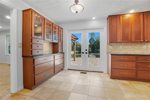 1553 Roamont Drive, Centerville, OH 45459